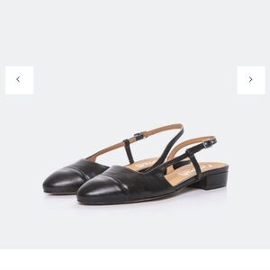 Uda black leather Slingbacks